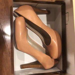 Franco Sarto blush patent heels